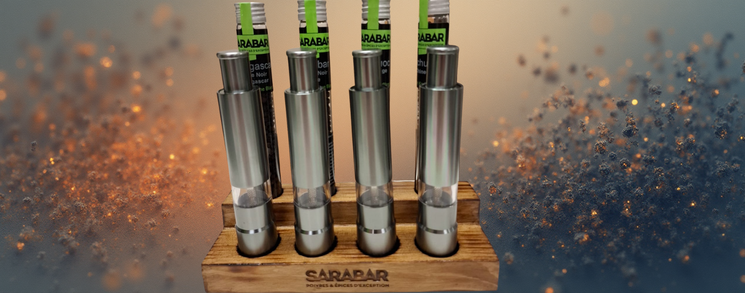 Présentoir à Saveurs SARABAR – 4 Poivriers & 4 Poivres d’Exception Présentoir à Saveurs SARABAR – 4 Poivriers & 4 Poivres d’Exception